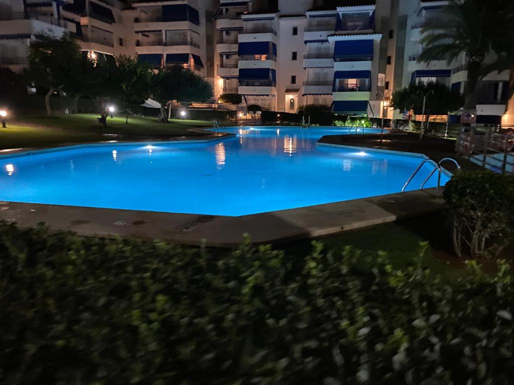 Piscina de noche