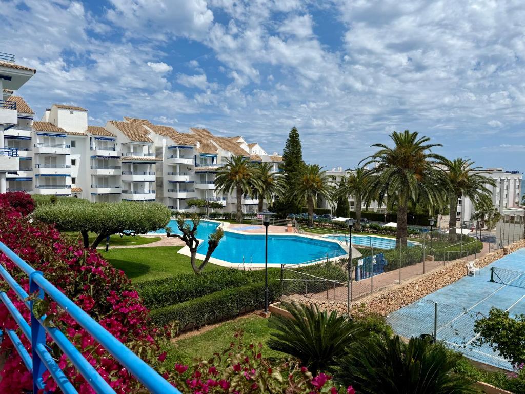Vista desde la terraza con piscina