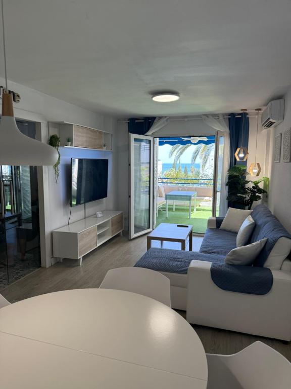 Salón con vistas a la terraza